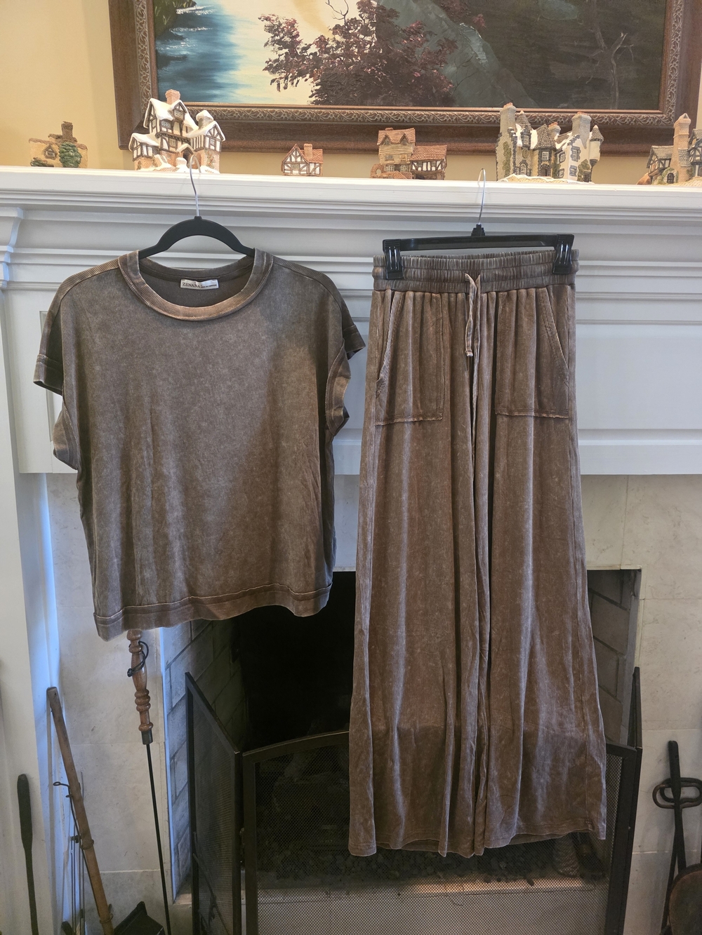 Zenana Outfitters Brown Wide-Leg Pants & Short Sleeve Top Set
